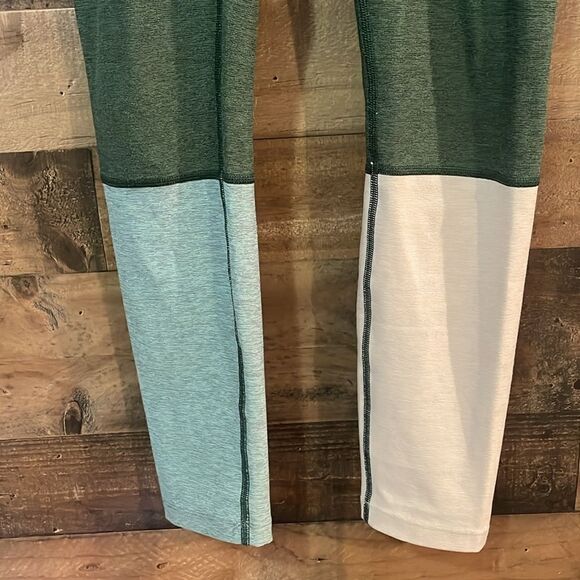 Outdoor Voices 7/8 Dipped Leggings - Picture 4 of 7